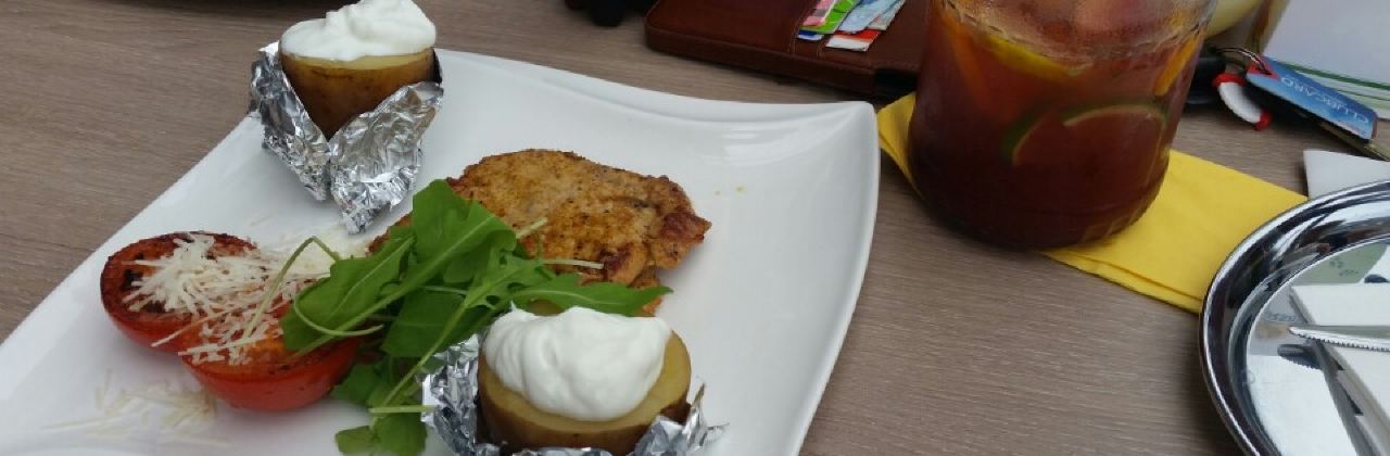 Ahoy Gastrobar & Cafe