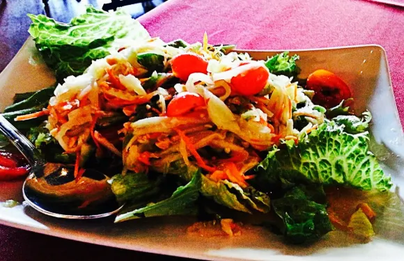 Bencharong Thai House