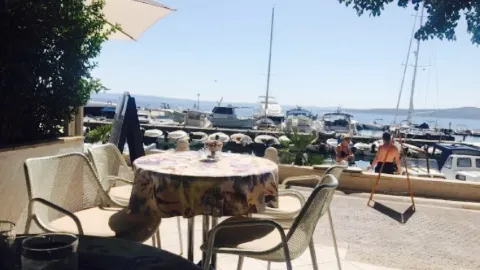 Lungo Mare in 브렐라