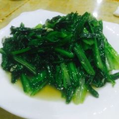 YANG WA ZI NANG KENG ROU SHAO KAO BA LUN TAI DIAN User Photo