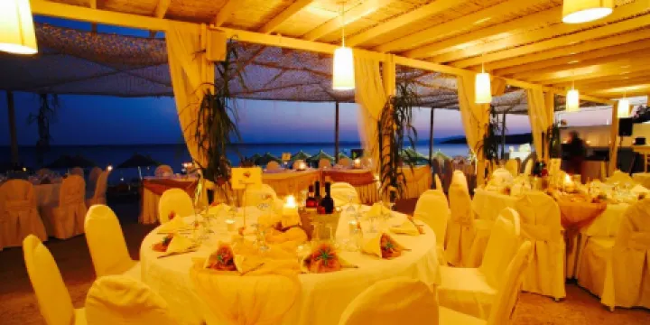 Ammos Beach Bar - Restaurant