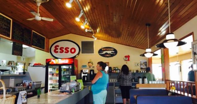 Holly's Diner