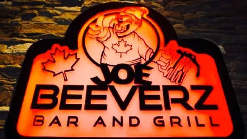 Joe Beeverz Canadian Pub in ブランドン