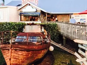 Shrimper's Grill & Raw Bar