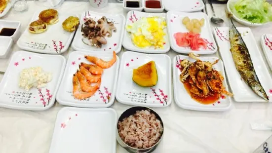 Cheonghwadae Sashimi Restaurant