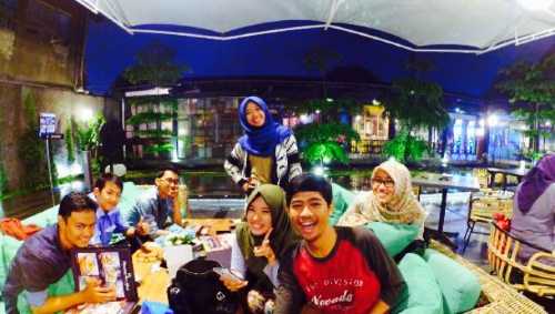 X.O Café & Bistro