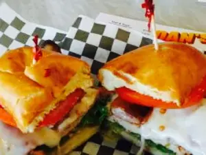Dan's the Grub Shack