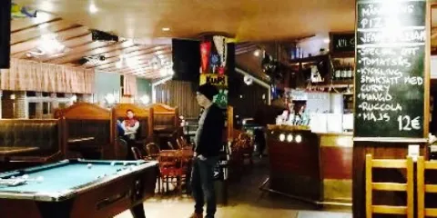 Adlon Pizzeria and Sportsbar