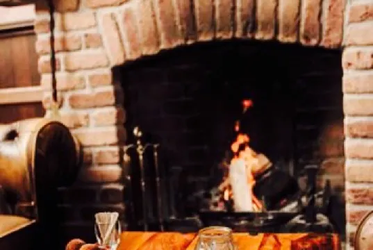 The Pub and Churchill