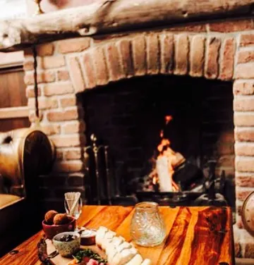 The Pub and Churchill