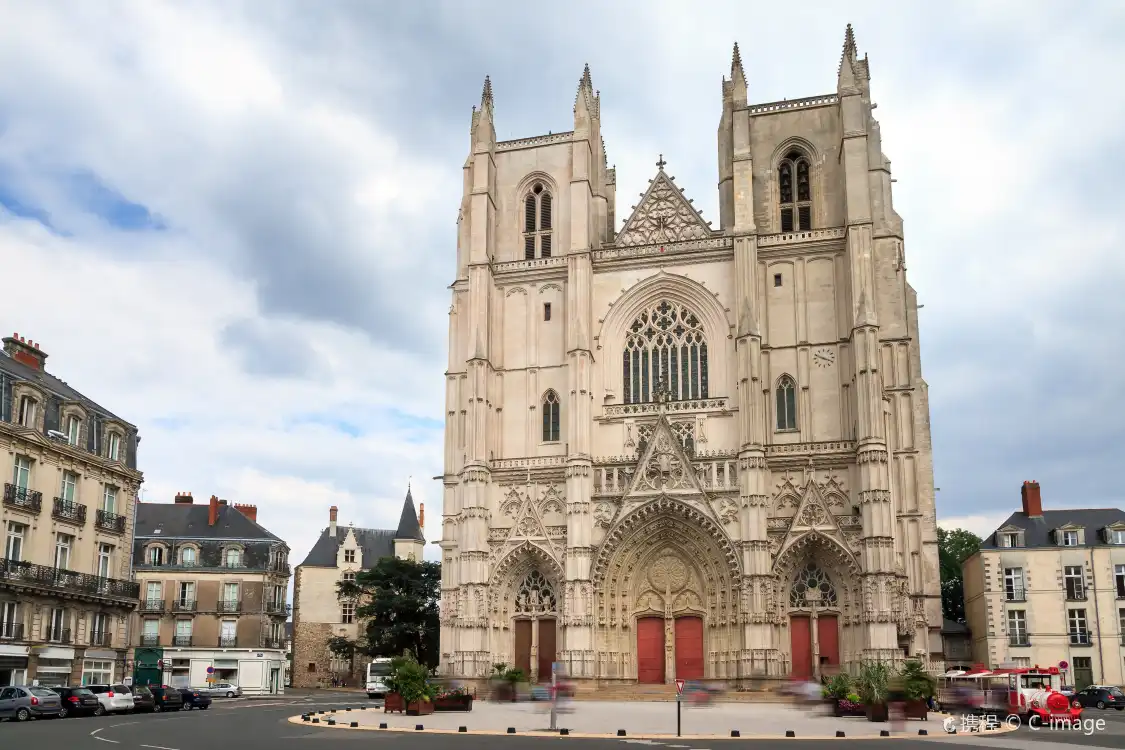 Hotels near Cathedrale de Saint-Pierre et Saint-Paul