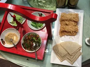 LONG SHAN BIN GUAN FEI NIU HAI XIAN CHENG
