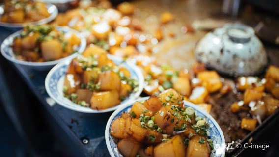 Private Night Tour: Muslim Quarter+Big Wild Goose Pagoda+Tang Dynasty Ever-bright City