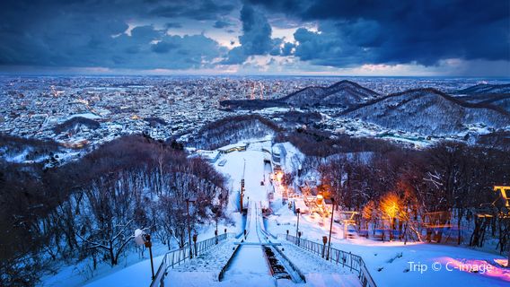 Skiing in Sapporo