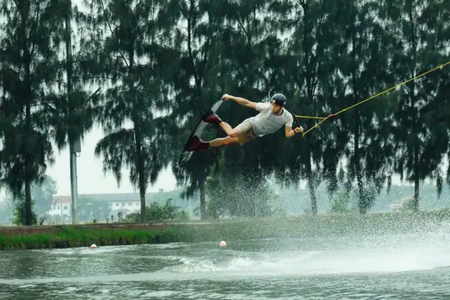 Surfing in Pattaya