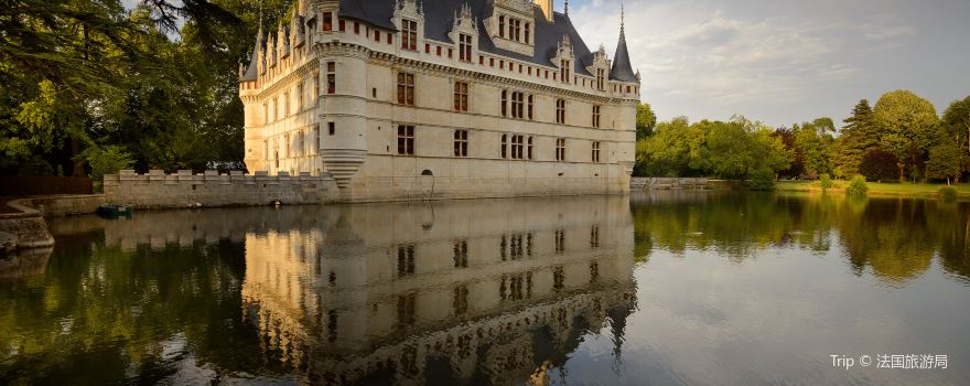 Castle Park and Gardens of Azay-le-Ferron