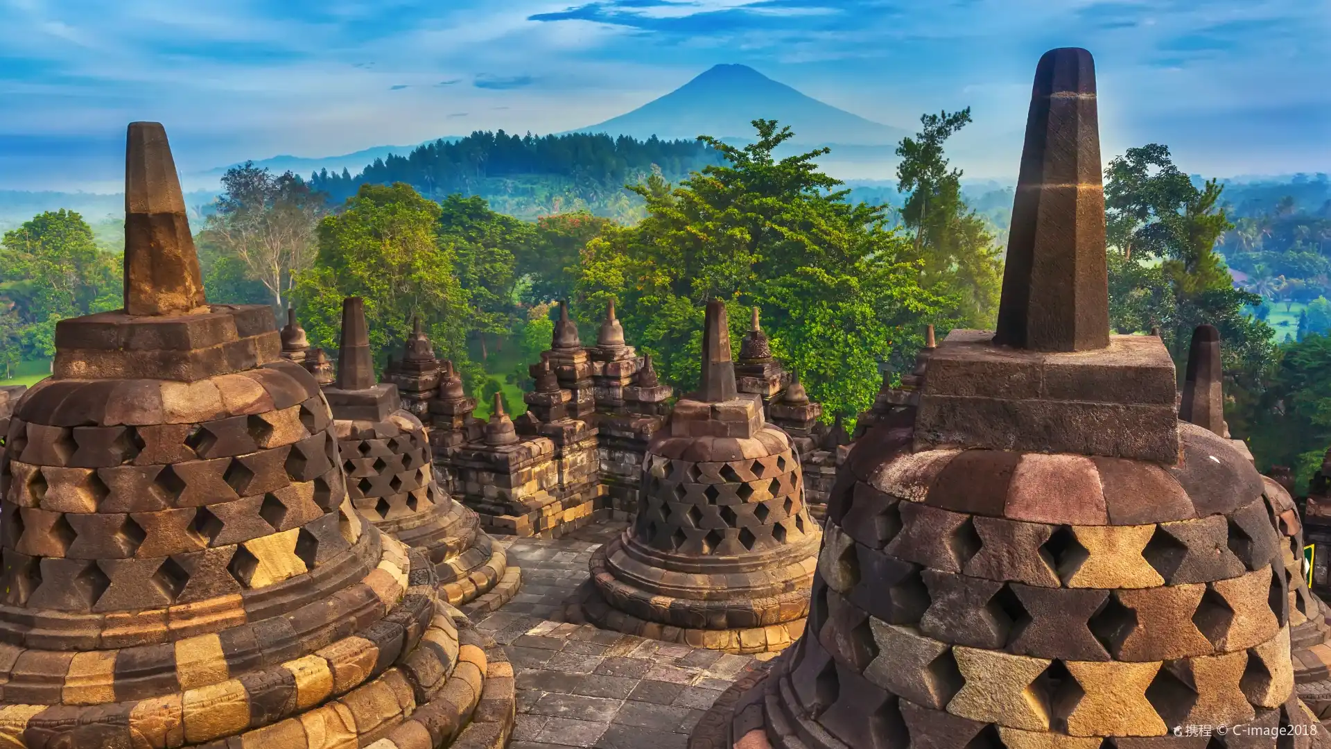 Hotels near Borobudur Temple