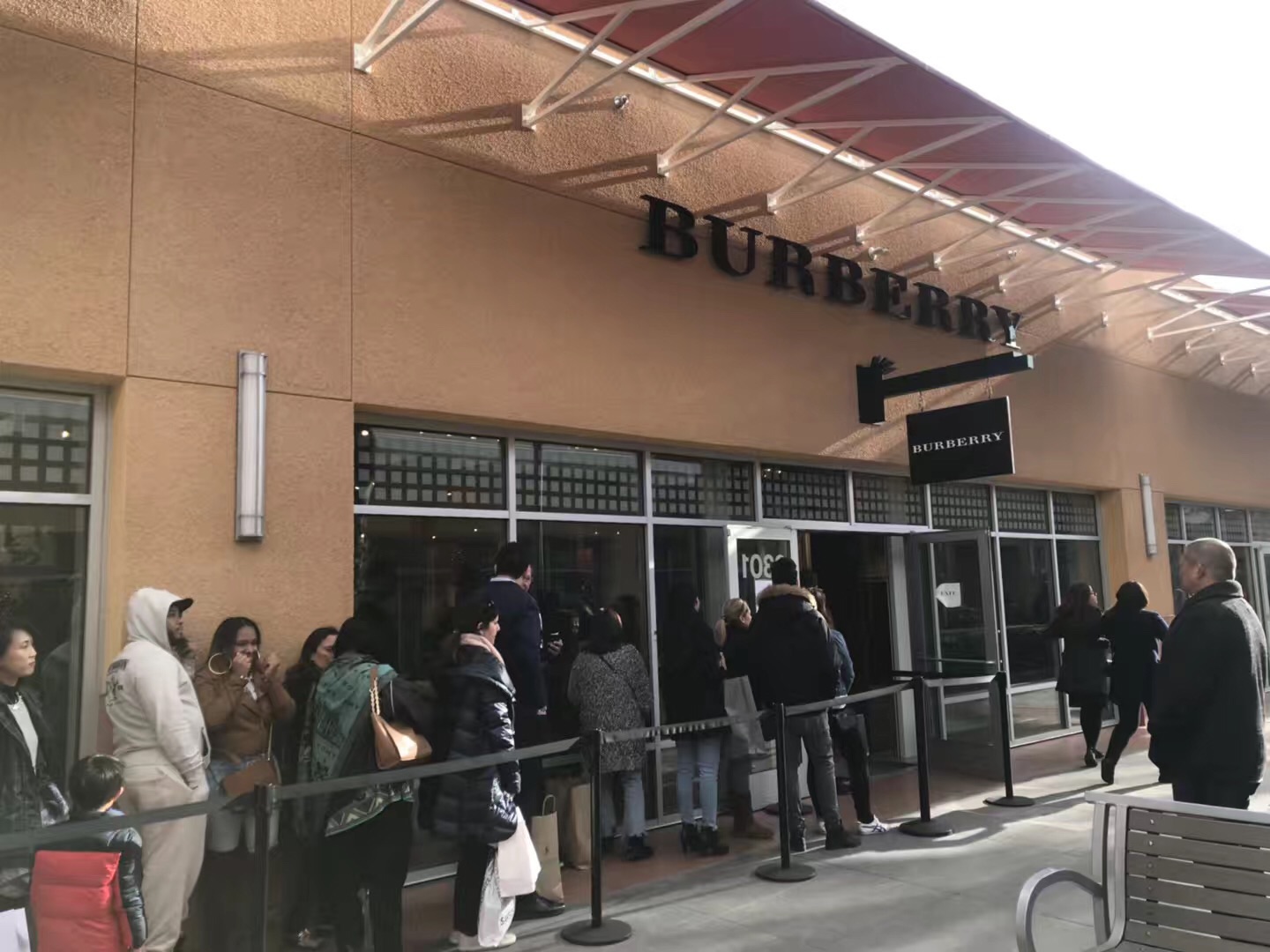 Burberry top outlet gilroy