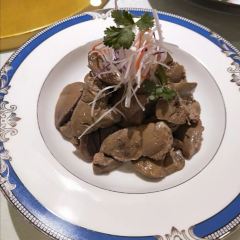 Yan Chun Lou User Photo