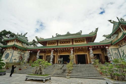 Phap Lam Pagoda