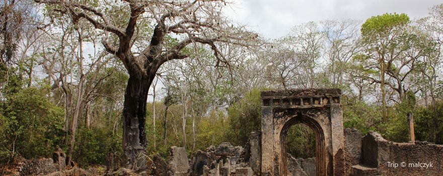 Gede Ruins