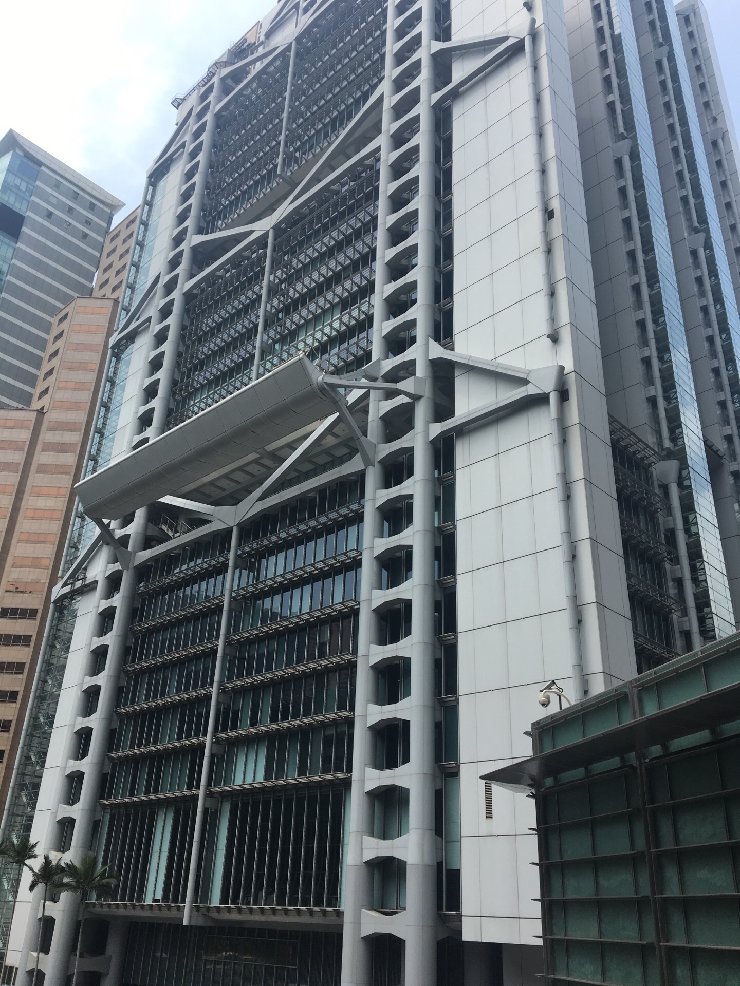 Hongkong Shanghai Banking Corporation Headquarters Travel Guidebook Must Visit Attractions In Hong Kong Hongkong Shanghai Banking Corporation Headquarters Nearby Recommendation Trip Com