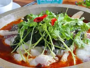 壽鄉湖石鍋魚(好江南店)