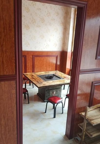 云丽红火塘腊排骨店