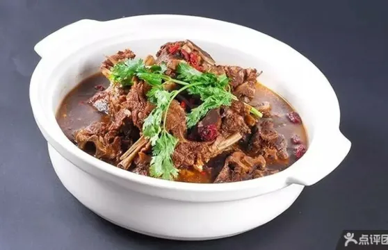 闖關東牛排牛尾一鍋香