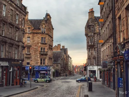 The Heart Edinburgh's Old Town: The Royal Mile