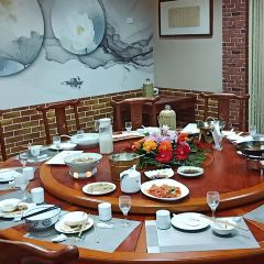 九华山本草香素食馆 User Photo