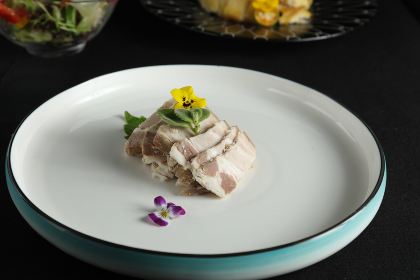 YANG MING WEN QUAN SHAN ZHUANG CAN TING