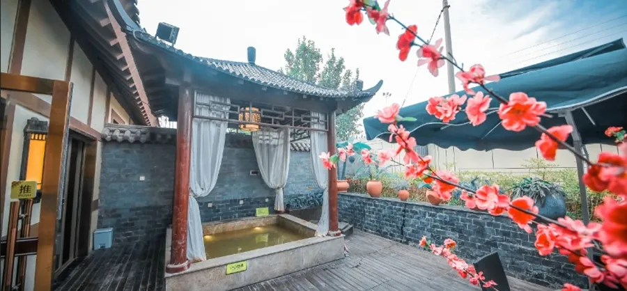 Hot Springs Attractions