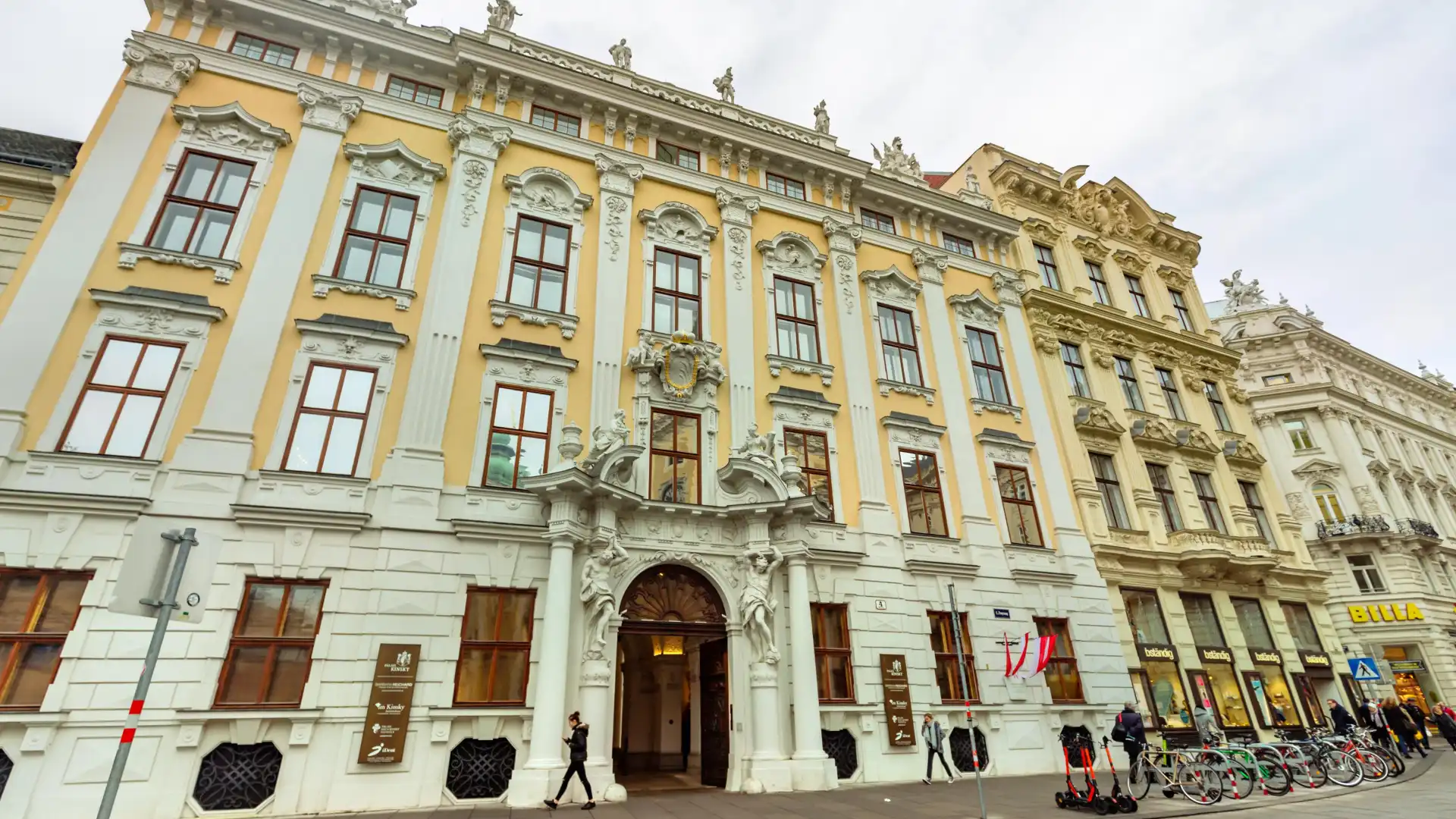 Hotels near Palais Daun-Kinsky