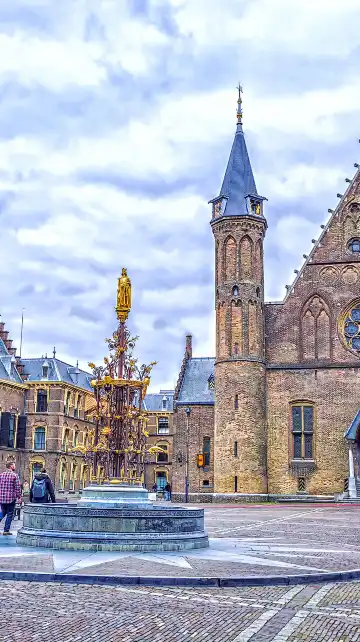 鄰近國會大廈與騎士樓的酒店