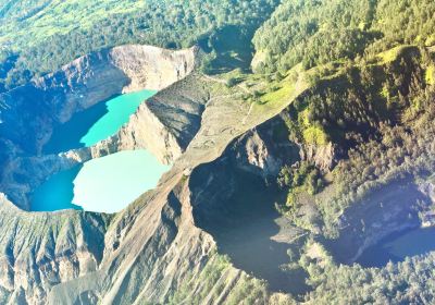 克里穆圖火山