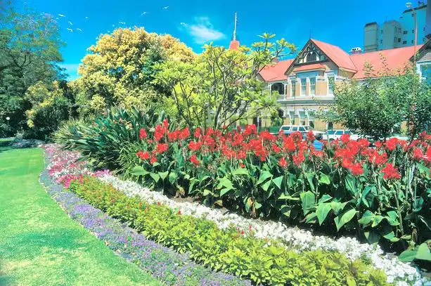 Hotels near Stirling Gardens