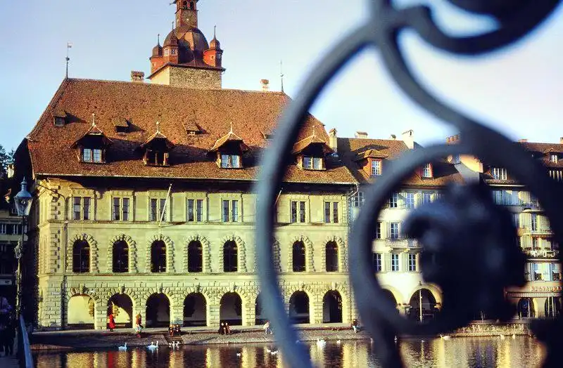 老市政廳附近的飯店