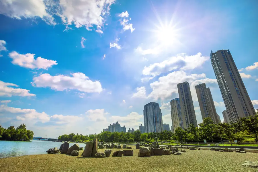 龍子湖風景區