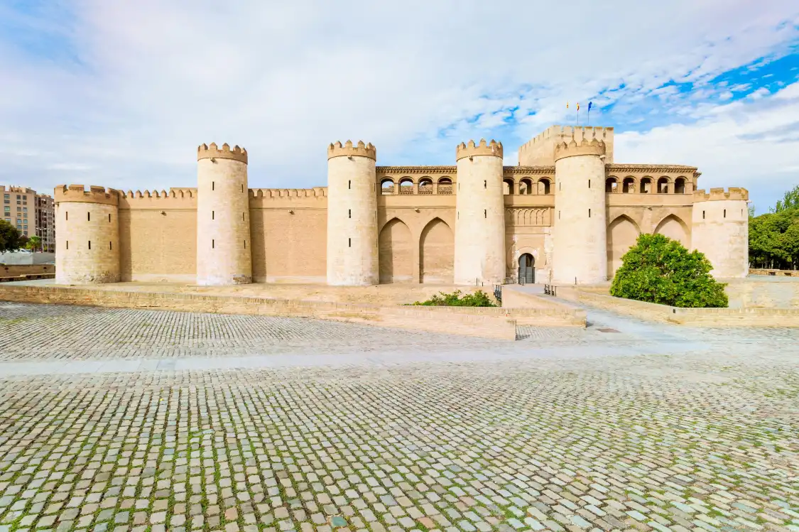 Hotels near Palacio de la Aljaferia