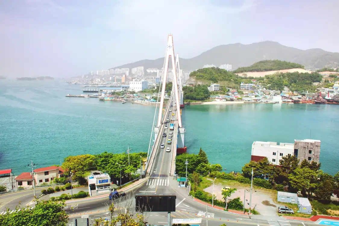 Hotels near Dolsan Bridge
