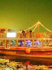 迪拜河帆船晚餐巡遊