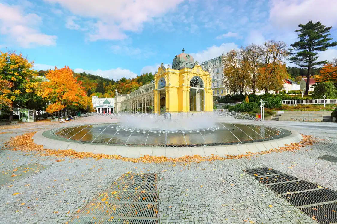 Hotels near Singing Fountain