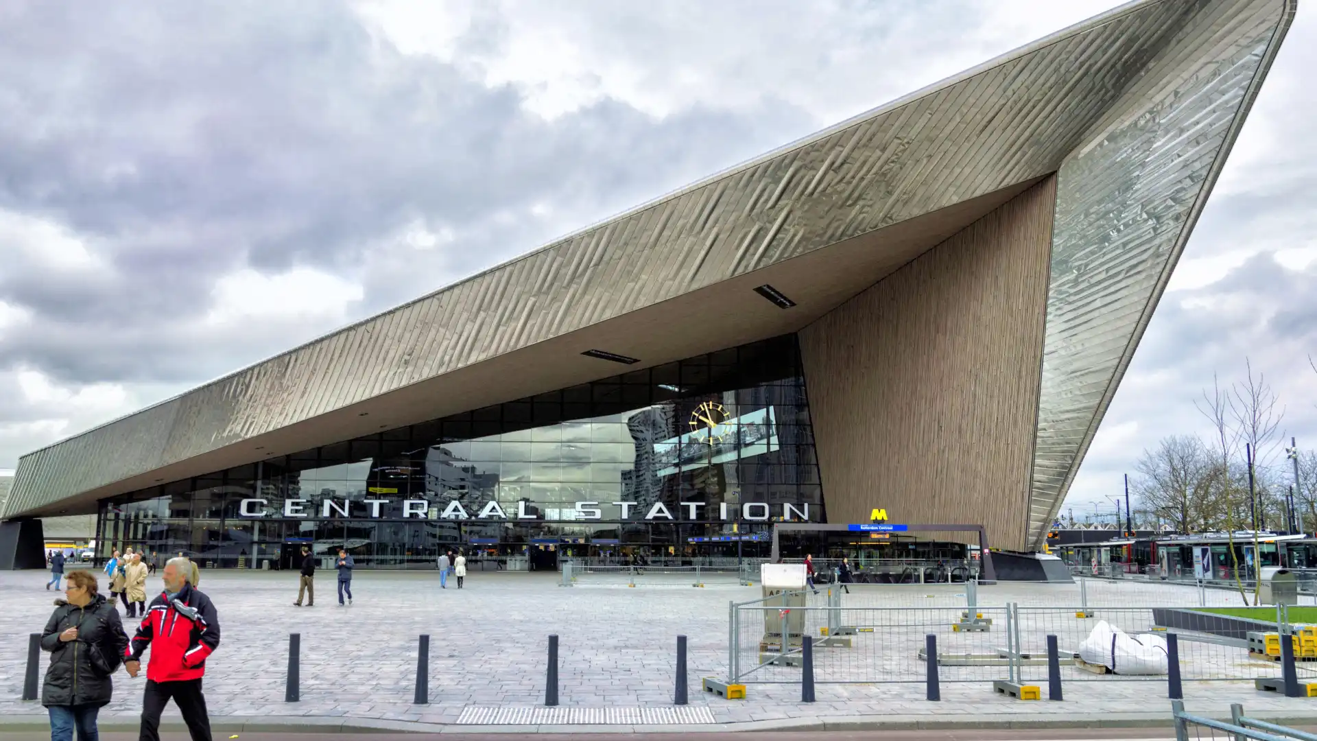 Hotel dekat Rotterdam Central Station