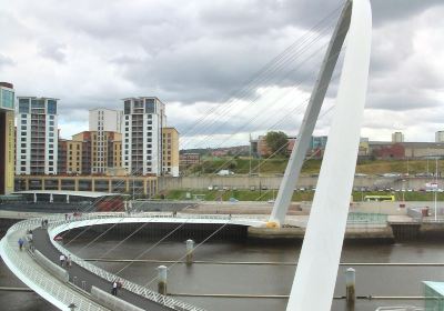 Gateshead Millenium Bridge