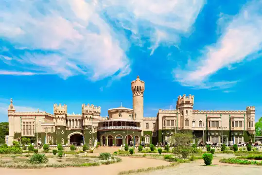 Hotels near Bengaluru Palace
