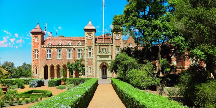 Perth Town Hall