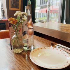 BROWNSTONE布朗石西班牙餐厅酒吧(永嘉庭店) User Photo