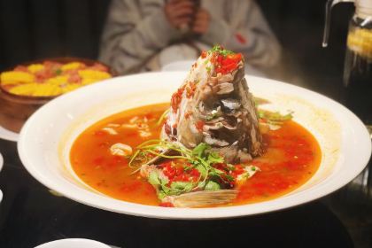 钰湘宴·剁椒鱼头王(岳麓望月公园店)