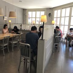 The Plus 여행 사진